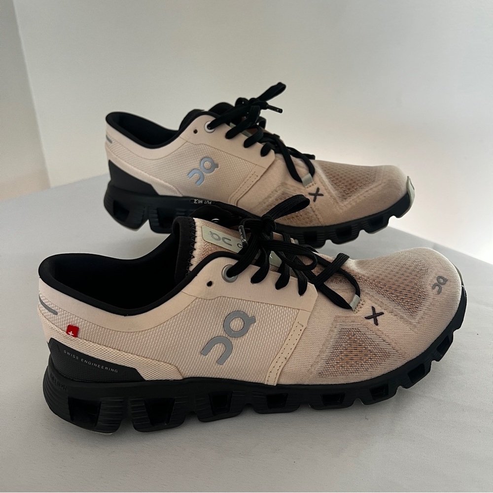 On Cloud X Sneakers Light Pink Black Laces Women’s 8.5 - Picture 1 of 9